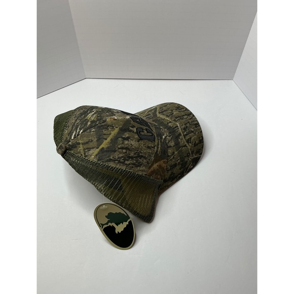 NEW CAT Camouflage Trucker Hat Hunting Cap Mossy Oak Mesh Back - Picture 2 of 4